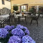 Κατάλυμα σε φάρμα Rocce Bianche - *